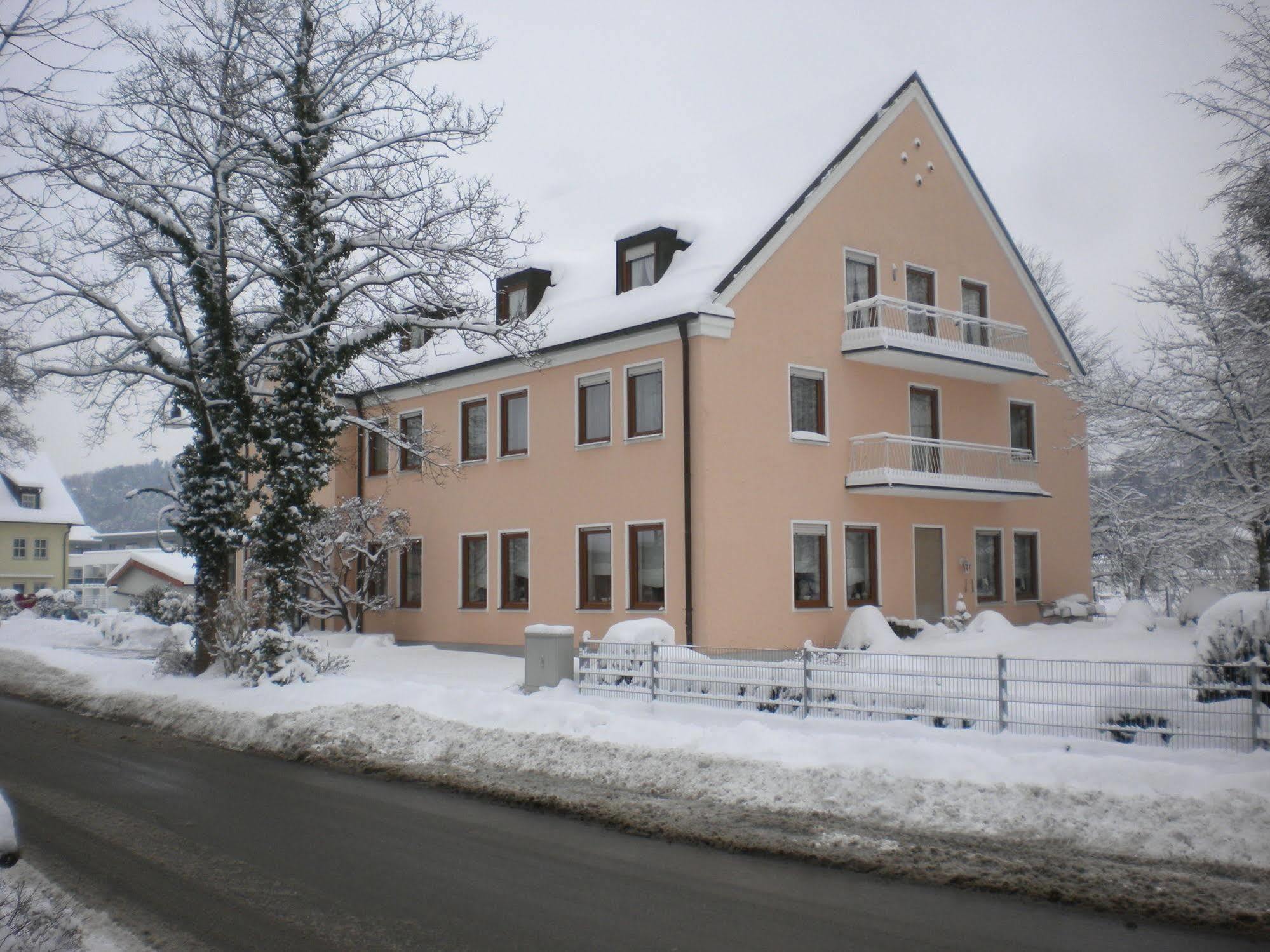 Hotel Garni Illertal Altenstadt  Buitenkant foto