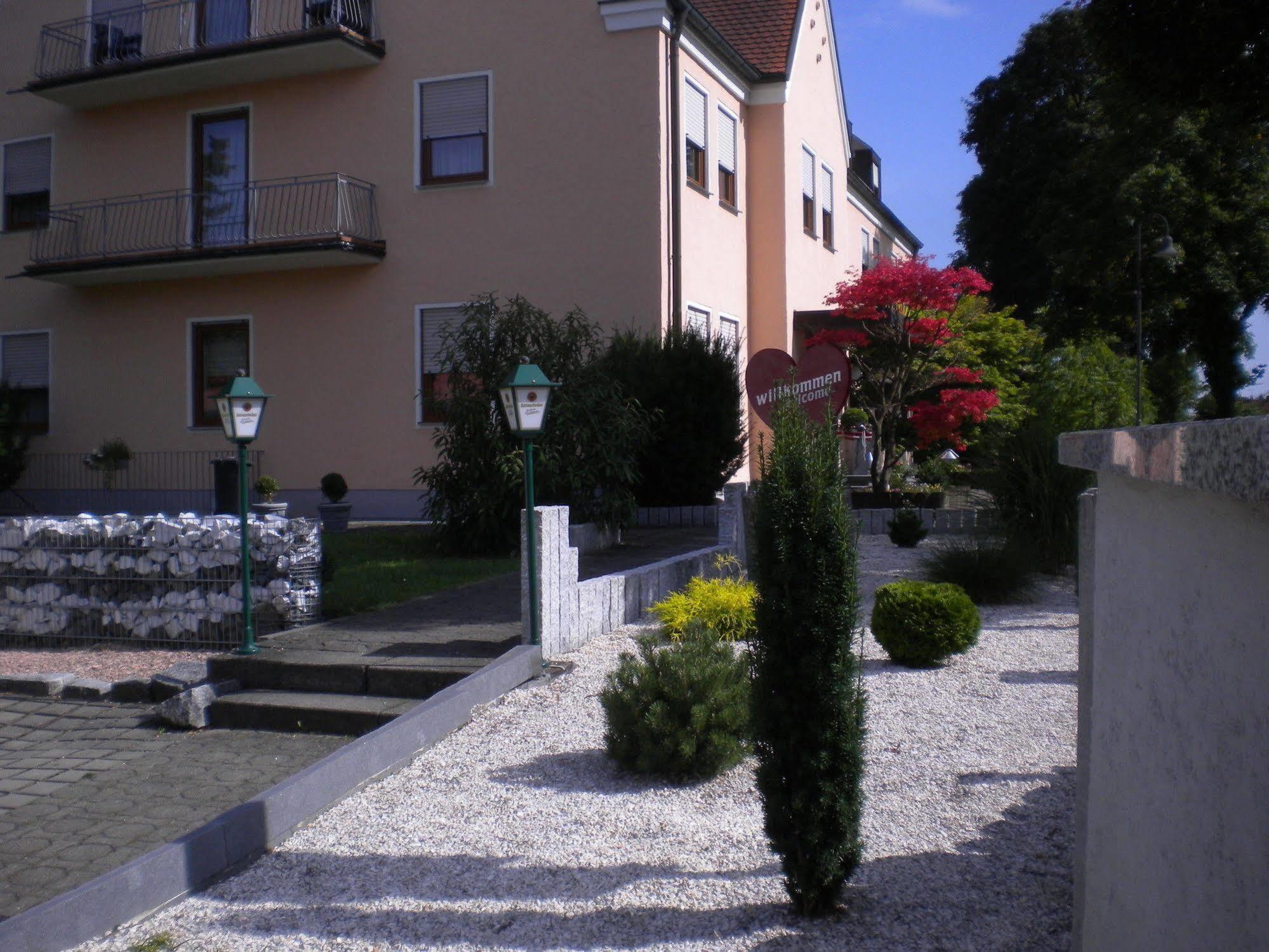 Hotel Garni Illertal Altenstadt  Buitenkant foto