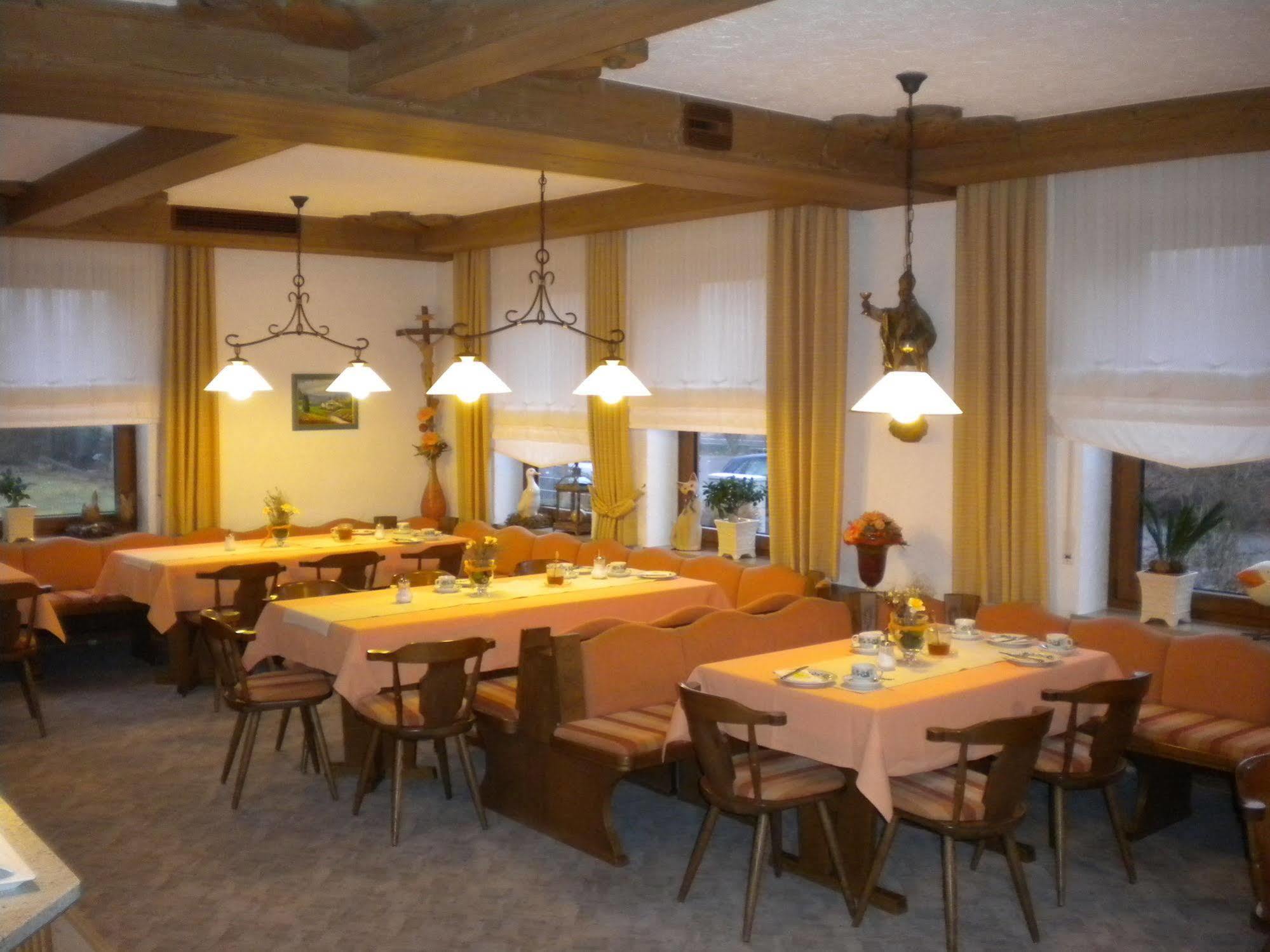 Hotel Garni Illertal Altenstadt  Buitenkant foto